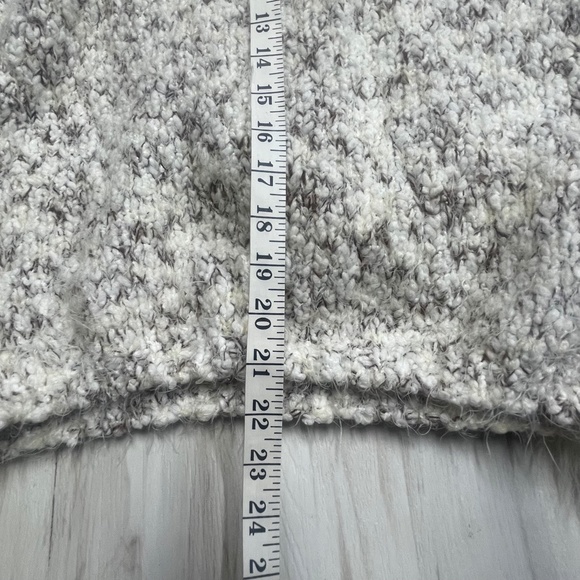 Cozy & soft cream & tan Buffalo cowl neck sweater - Picture 5 of 6